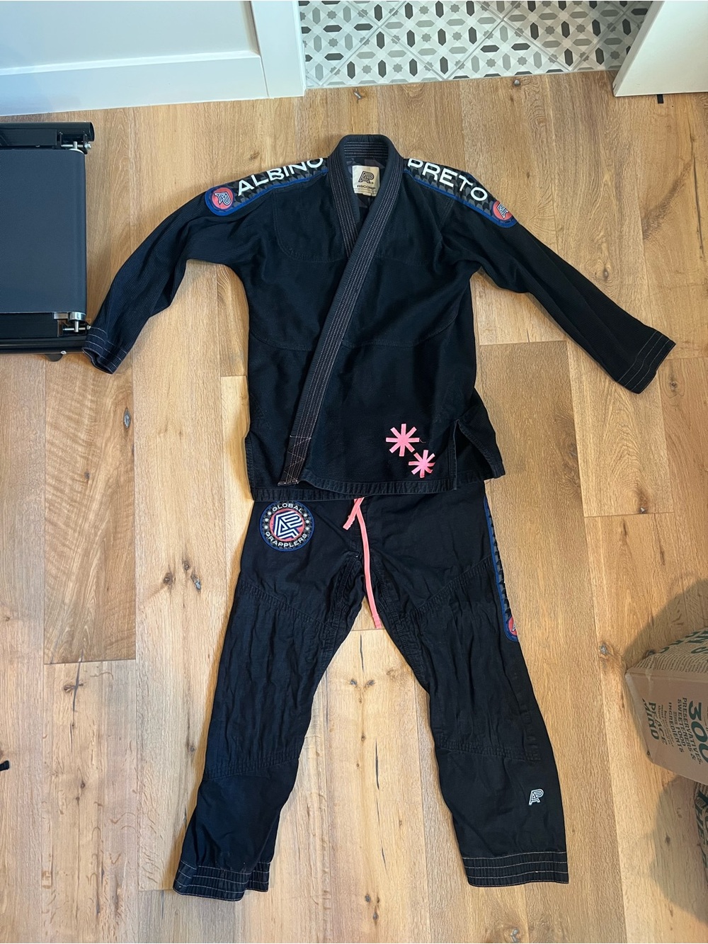 Albino and Preto Black Men's Brazilian Jiu-Jitsu Gi